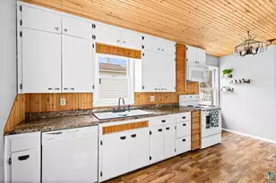 301 St Paul Ave, Duluth, MN 55803 - Photo 8