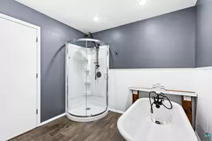 301 St Paul Ave, Duluth, MN 55803 - Photo 24