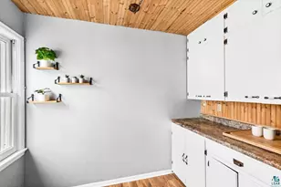 301 St Paul Ave, Duluth, MN 55803 - Photo 12