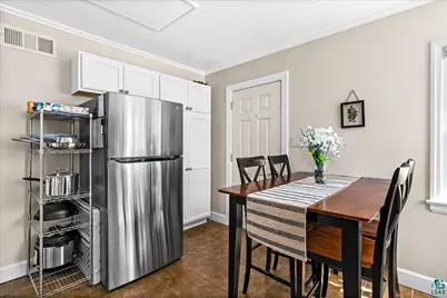 240 W Redwing St, Duluth, MN 55803 - Photo 8