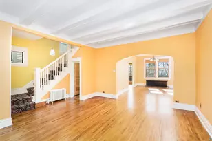1118 E 6th St, Duluth, MN 55805 - Photo 2