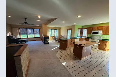 502 Spring Creek Cr #-, Baraboo, WI 53913 - Photo 8