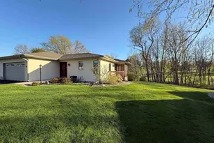 502 Spring Creek Creek, Baraboo, WI 53913 - Photo 2