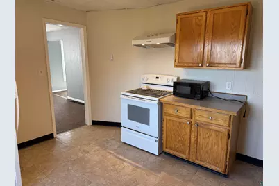 525 W 4th St, Duluth, MN 55806 - Photo 24
