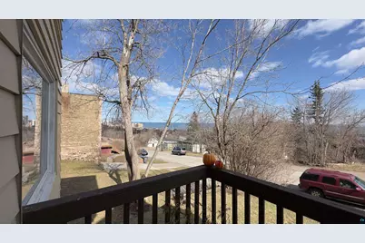 525 W 4th St, Duluth, MN 55806 - Photo 4