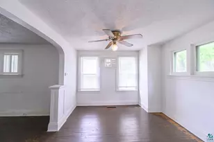 230 2nd St NW, Chisholm, MN 55719 - Photo 4