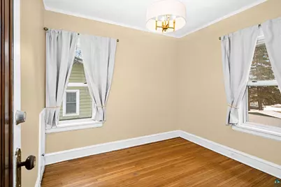821 N 19th Ave E, Duluth, MN 55812 - Photo 6