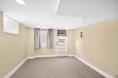 821 N 19th Ave E, Duluth, MN 55812 - Photo 16