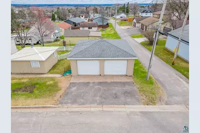 319 W Michigan Ave, Gilbert, MN 55741 - Photo 2