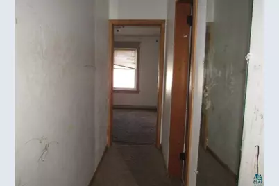 2629 W 2nd St, Duluth, MN 55806 - Photo 12
