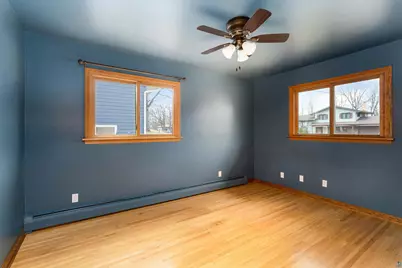330 E Faribault St, Duluth, MN 55803 - Photo 22