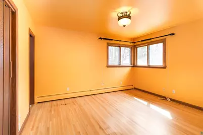 330 E Faribault St, Duluth, MN 55803 - Photo 16