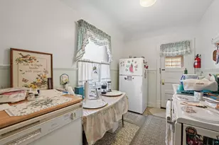 1407 E 3rd St, Duluth, MN 55804 - Photo 18
