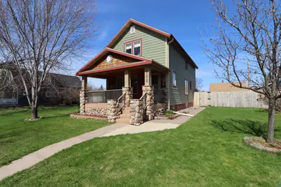 908 6th Ave W, Ashland, WI 54806 - Photo 2