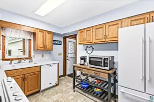 4823 Peabody St, Duluth, MN 55804 - Photo 16