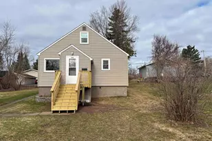 506 Midway Ave, Proctor, MN 55810 - Photo 1