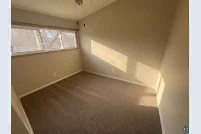 2136 Adirondack St, Duluth, MN 55811 - Photo 12