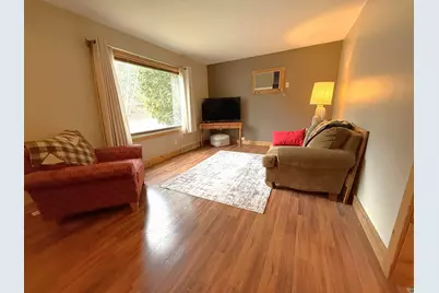 37 E Boundary St, Ely, MN 55731 - Photo 4