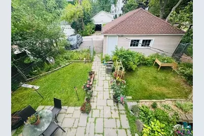 2327 E 4th St, Duluth, MN 55812 - Photo 18