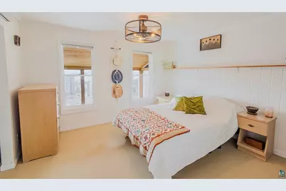 617 W 2nd St, Duluth, MN 55806 - Photo 24