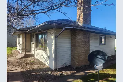 218 E 11th Ave, Ashland, WI 54806 - Photo 2