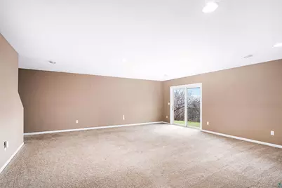 703 W 4th St, Duluth, MN 55806 - Photo 42