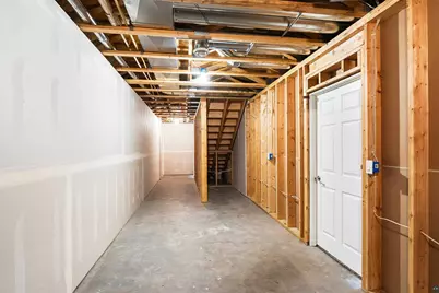 703 W 4th St, Duluth, MN 55806 - Photo 52