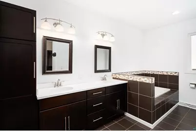 703 W 4th St, Duluth, MN 55806 - Photo 36