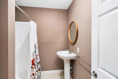 703 W 4th St, Duluth, MN 55806 - Photo 50