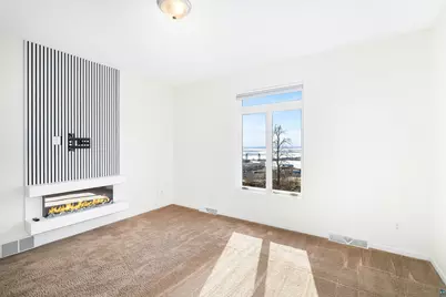 703 W 4th St, Duluth, MN 55806 - Photo 32