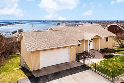 703 W 4th St, Duluth, MN 55806 - Photo 1