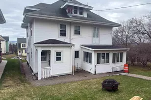 1411 E 4th St, Duluth, MN 55805 - Photo 2