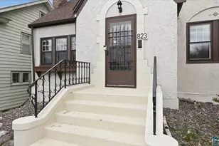 823 Grandview Ave, Duluth, MN 55812 - Photo 2