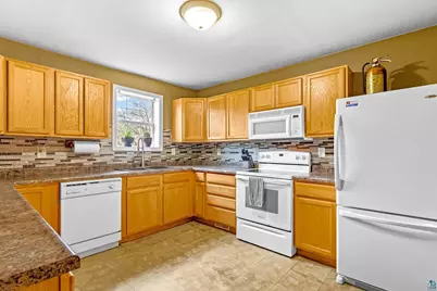 316 N 52nd Ave W, Duluth, MN 55807 - Photo 12