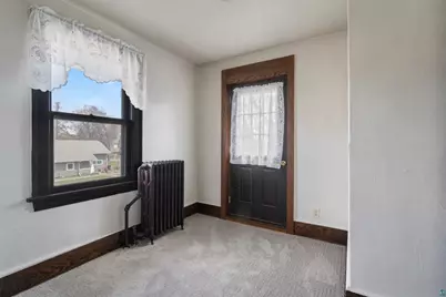 2202 Ogden Ave, Superior, WI 54880 - Photo 10
