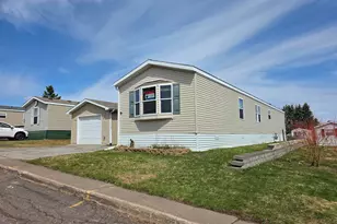 9 Holly Ln, Duluth, MN 55720 - Photo 1