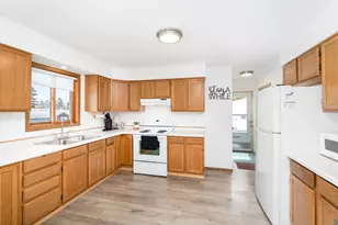 624 13th Ave, Two Harbors, MN 55616 - Photo 8