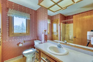 1404 E 10th St, Superior, WI 54880 - Photo 26