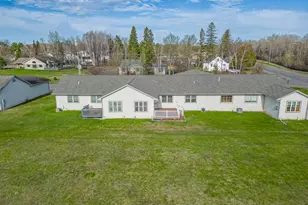 2506 E 21st Ave, Hibbing, MN 55746 - Photo 32