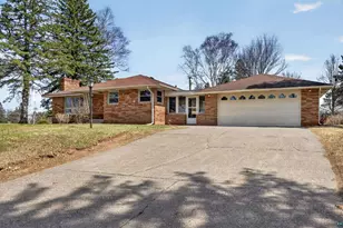 306 Ridgewood Dr, Cloquet, MN 55720 - Photo 1