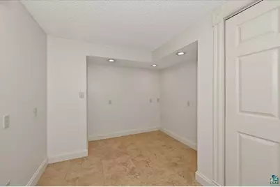 1727 E Superior St, Duluth, MN 55804 - Photo 22