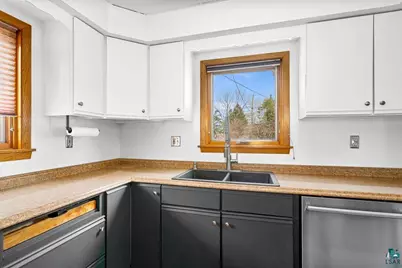 2312 E 8th St, Duluth, MN 55812 - Photo 14