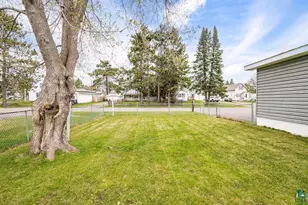 1009 15th St, Cloquet, MN 55720 - Photo 32