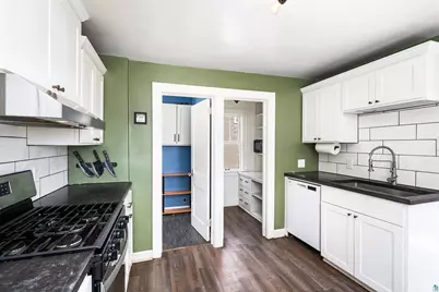 212 1/2 E 5th St, Duluth, MN 55805 - Photo 12