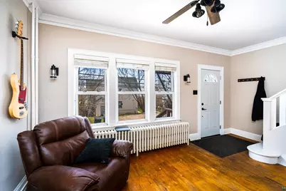 212 1/2 E 5th St, Duluth, MN 55805 - Photo 4