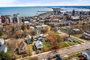 212 1/2 E 5th St, Duluth, MN 55805 - Photo 52