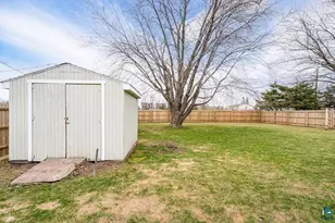 63 E 7th St, Superior, WI 54880 - Photo 4
