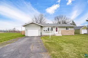 63 E 7th St, Superior, WI 54880 - Photo 2