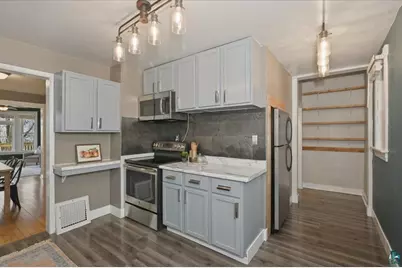 2117 W 4th St, Duluth, MN 55806 - Photo 10