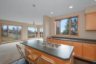 1001 W 6th St, Duluth, MN 55806 - Photo 16